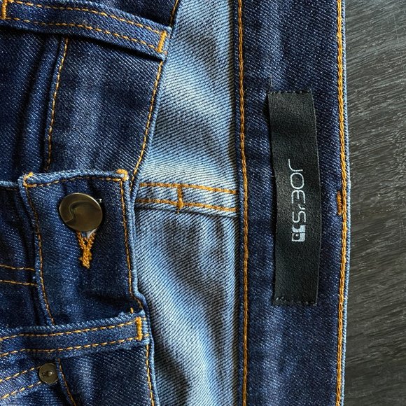 Joes Jeans- Brixton cut - Picture 2 of 7